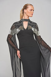 فستان ميدي "دلوريس" باللون الأسود مزين بتفاصيل أنيقة